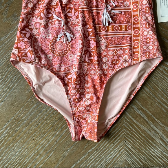 NWT Woman’s On Shore 1 Piece Floral Tummy Control Swimsuit in Coral (10) - Picture 9 of 9